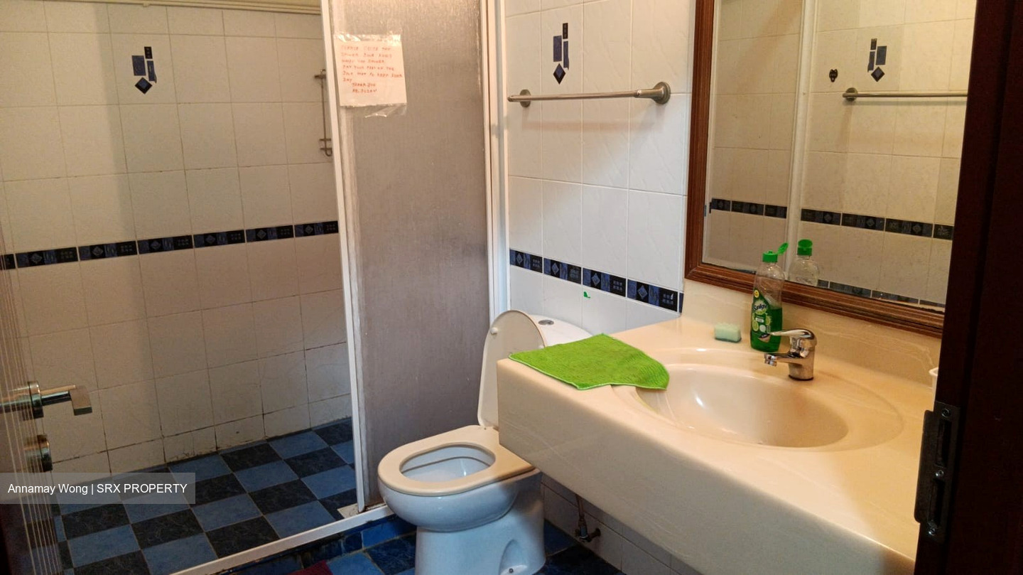 Sennett Estate (D13), Terrace #445811311